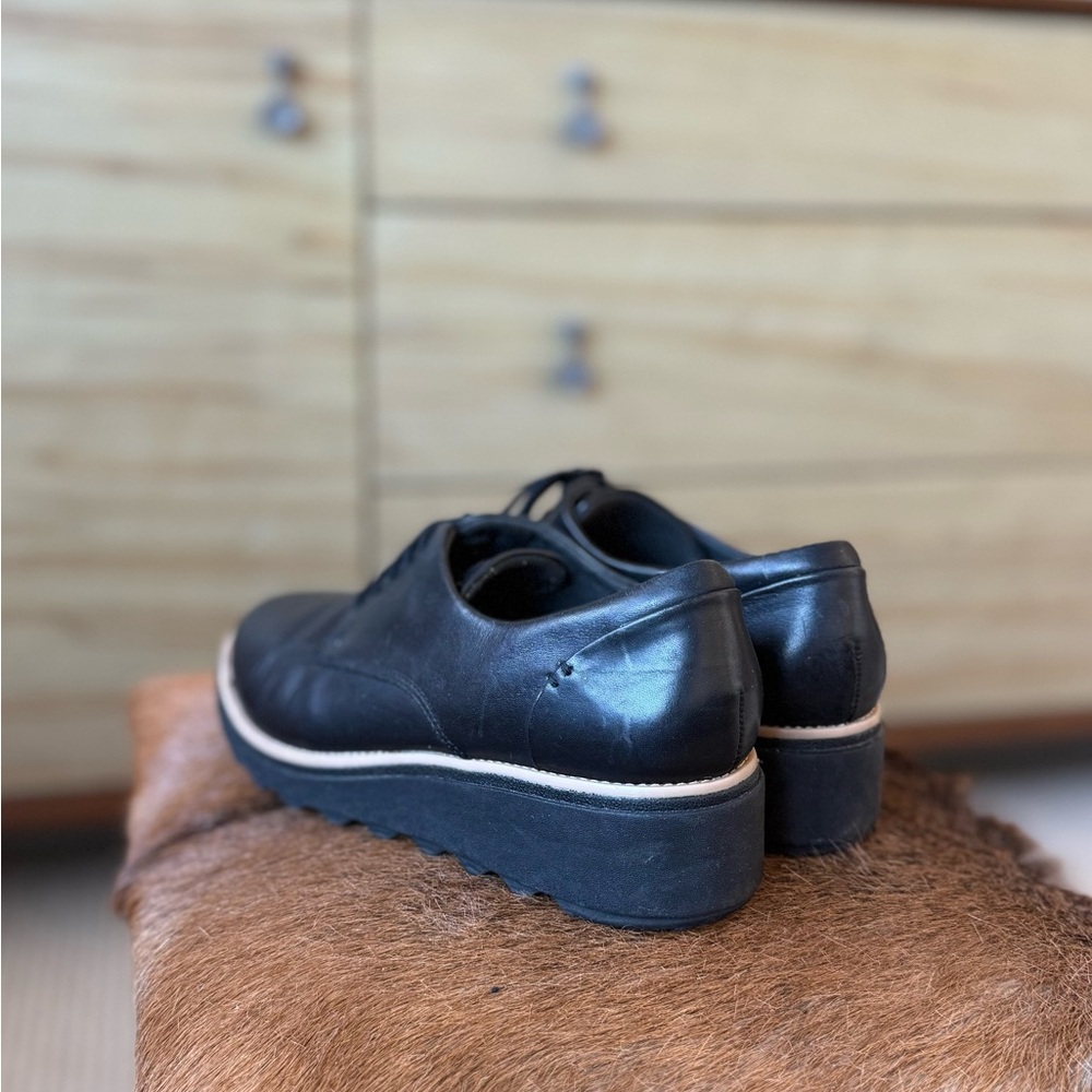 Clarks Black Leather Women's Loafers - Picture 2 of 6
